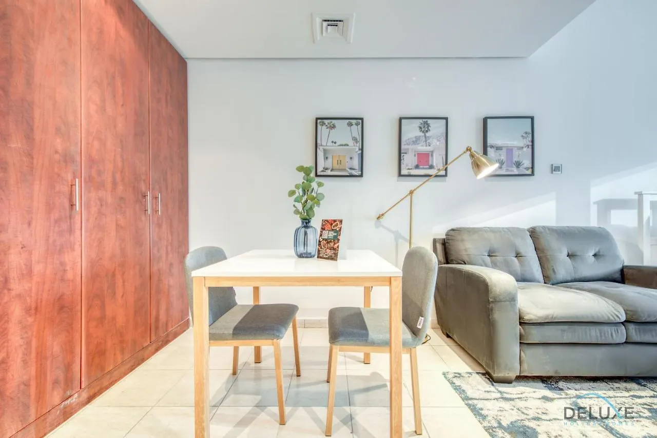 Calm Studio At Lake View Tower Jlt By Deluxe Holiday Homes Dubai United Arab Emirates