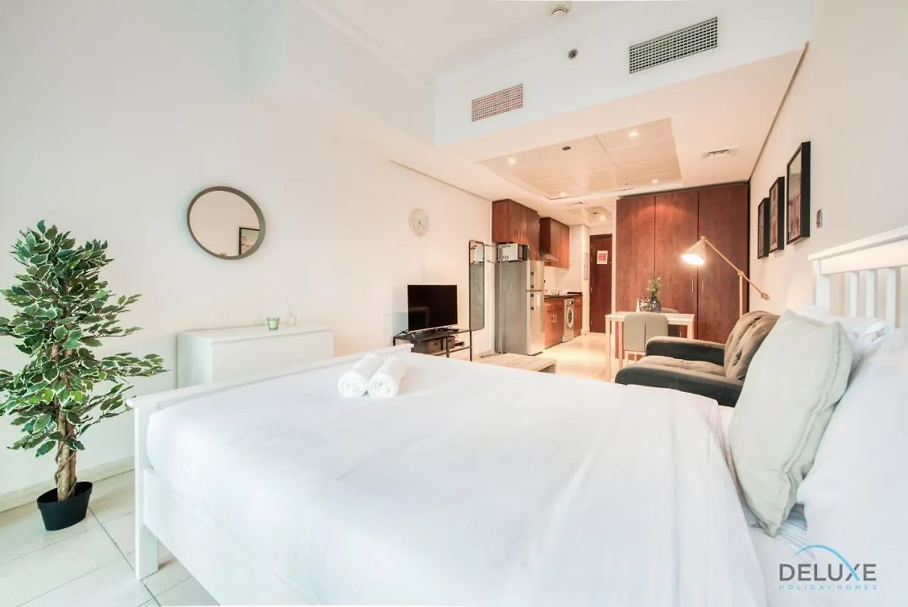 Calm Studio At Lake View Tower Jlt By Deluxe Holiday Homes Dubai